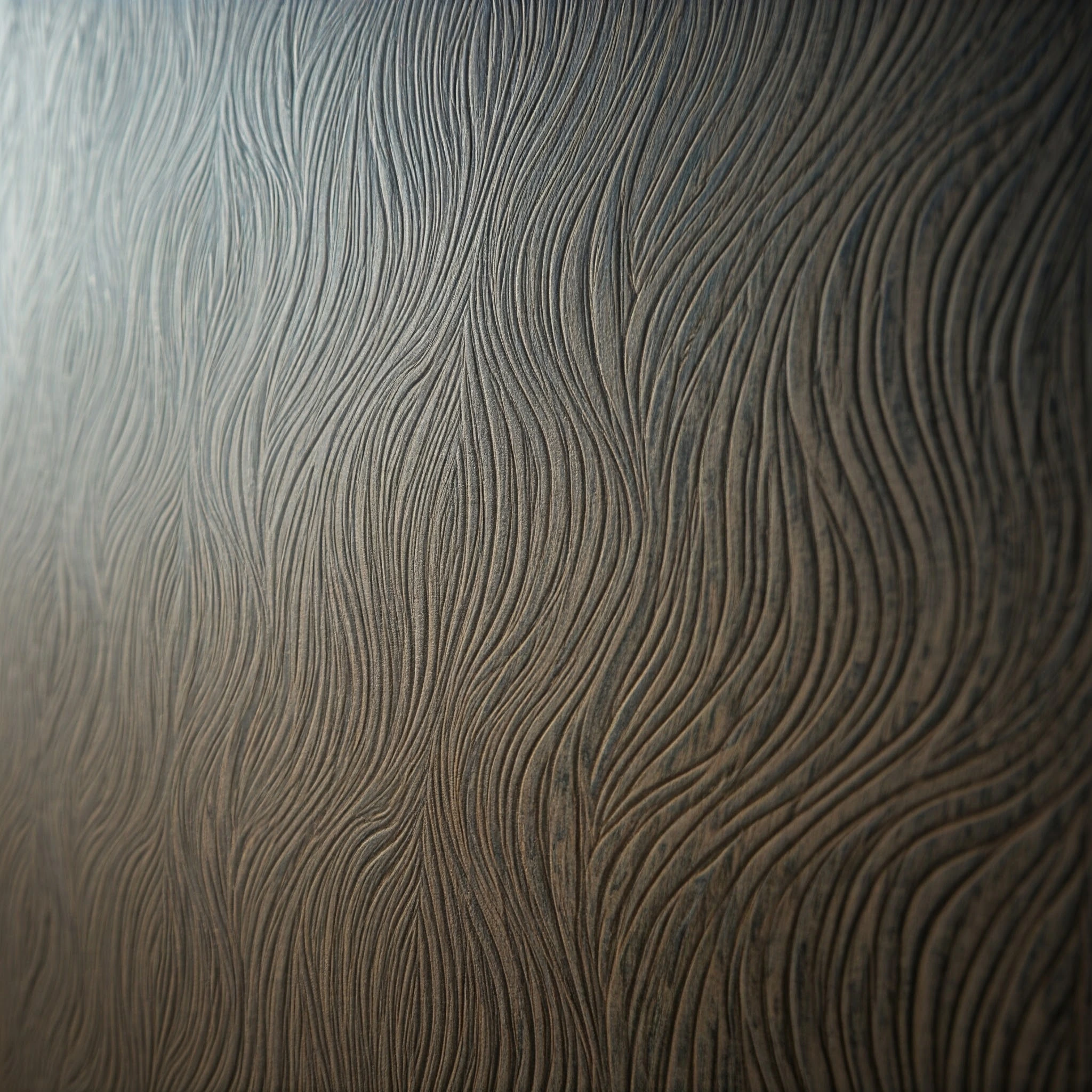 Laminate wall panel with a wood grain finish